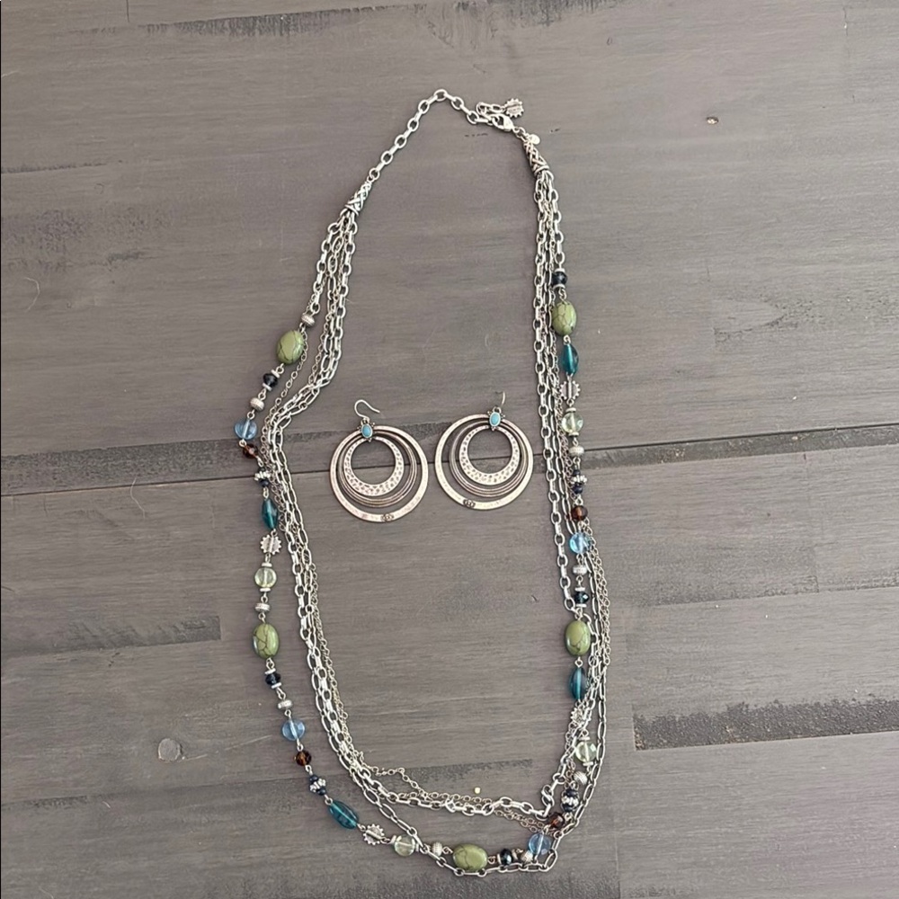 Elegant Silver and Green Necklace and Earring Set